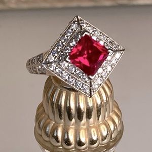 Beautiful Garnet Cocktail Ring!!